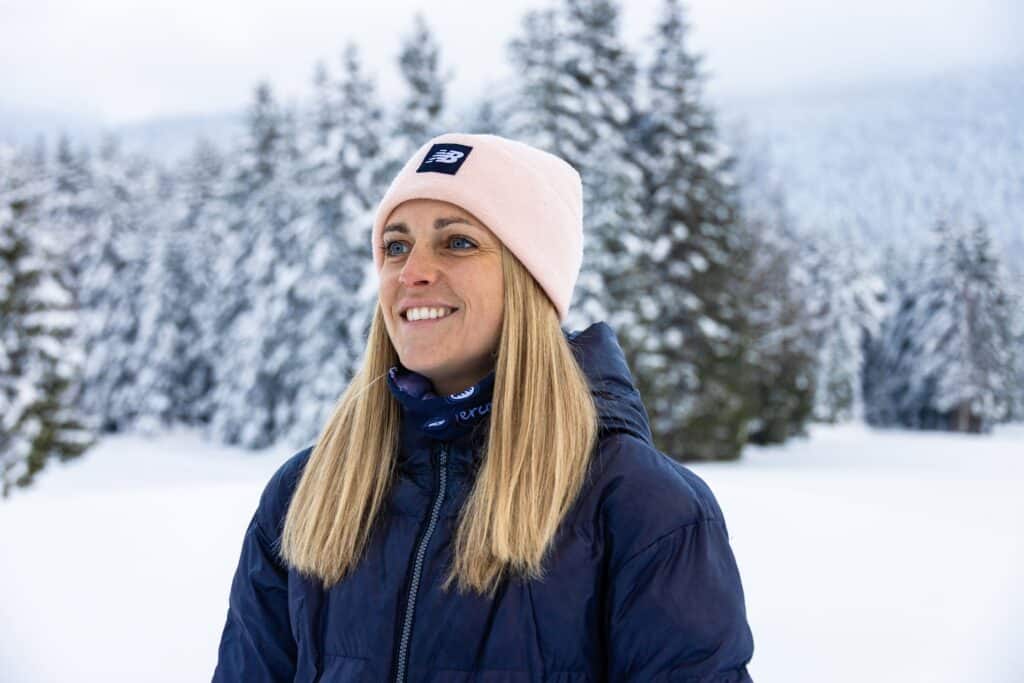 Maelle Beauvir à la neige en train de sourir